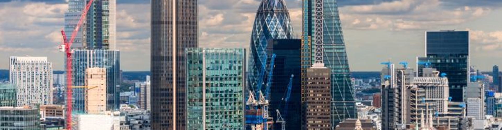 London financial services jobs hit record high