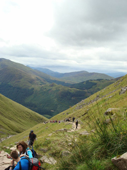 LSBF students and staff participate in a hiking challenge