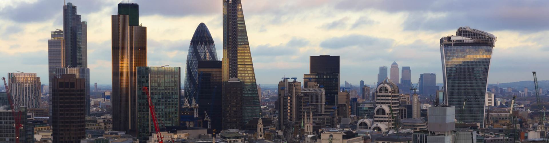 London finance workers earn £20,000 more than rest of UK, reveals study