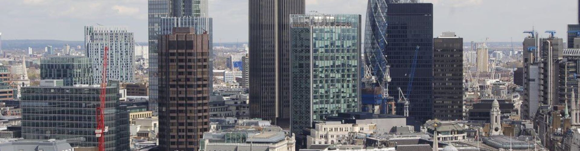Talent shortage in the City of London boosts salaries