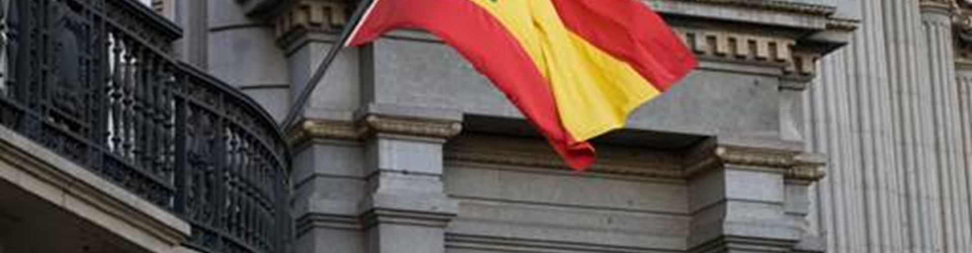 Spain and Greece get higher credit ratings